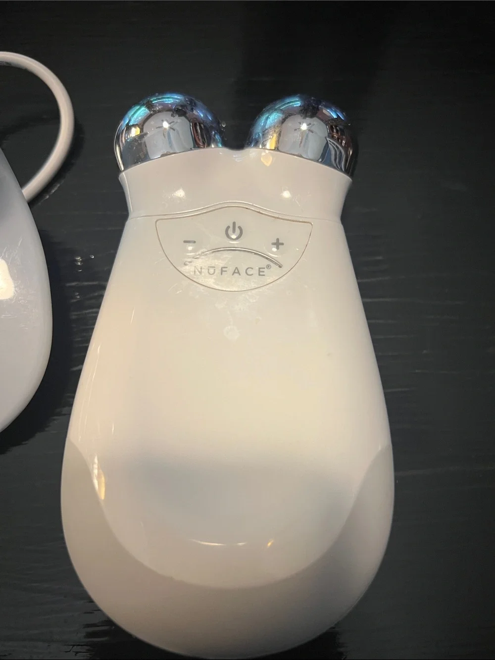 NuFACE White Microcurrent Facial Toning Kit with Dock and Heads